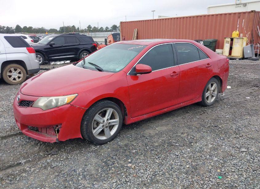 Photo 2 of 2012 Toyota Camry SE (VIN 4T1BF1FK3CU588166)