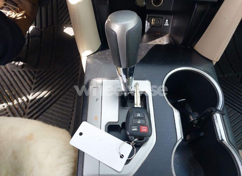 Photo 11 of 2012 Toyota Camry LE (VIN 4T1BF1FK3CU601756)