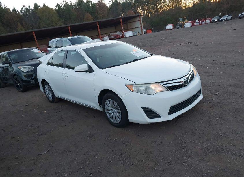 2012 Toyota Camry LE (VIN 4T1BF1FK3CU632909) main photo