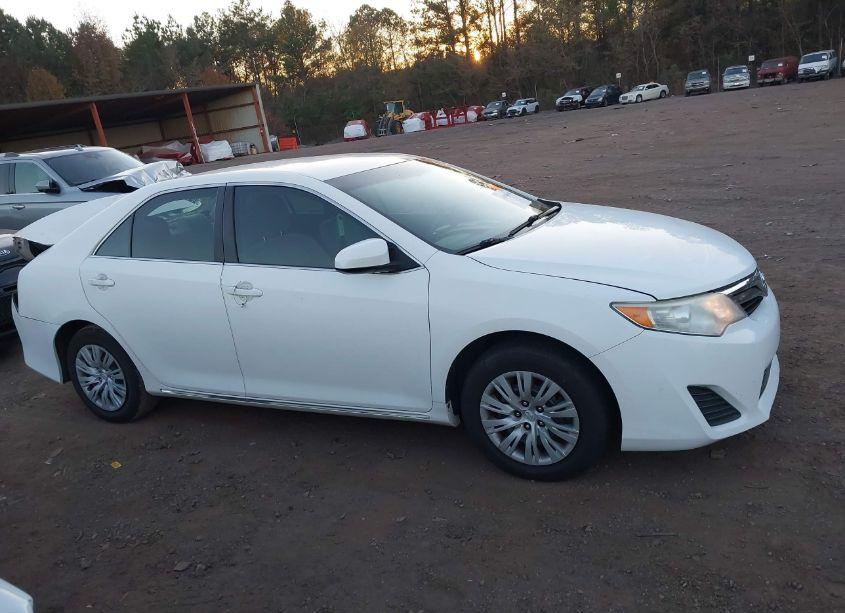 Photo 13 of 2012 Toyota Camry LE (VIN 4T1BF1FK3CU632909)