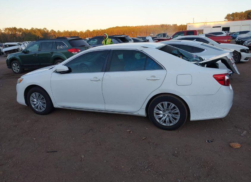 Photo 14 of 2012 Toyota Camry LE (VIN 4T1BF1FK3CU632909)