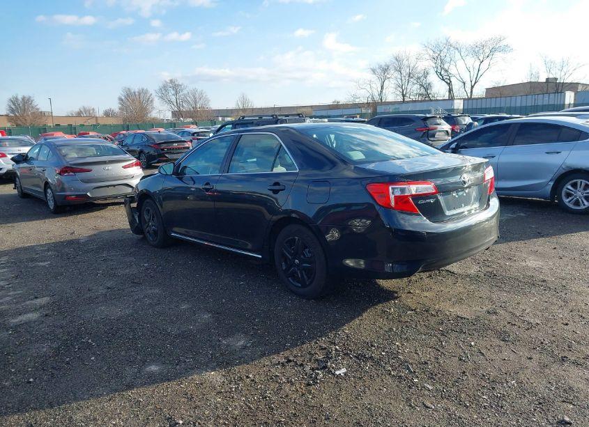 Photo 3 of 2013 Toyota Camry LE (VIN 4T1BF1FK3DU229806)
