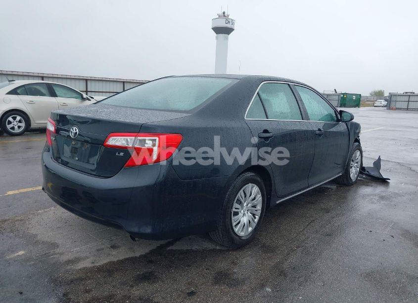 Photo 4 of 2013 Toyota Camry LE (VIN 4T1BF1FK3DU232950)