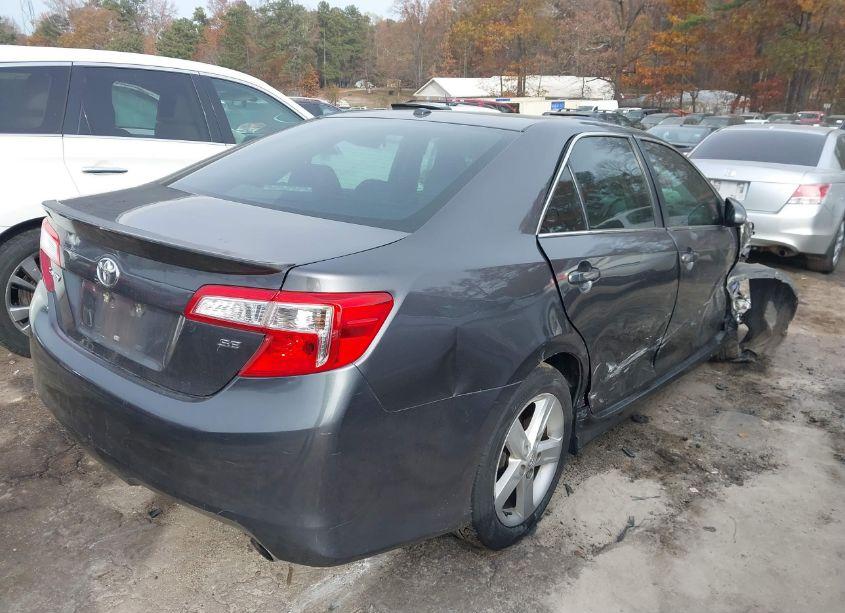 Photo 4 of 2013 Toyota Camry SE (VIN 4T1BF1FK3DU234536)