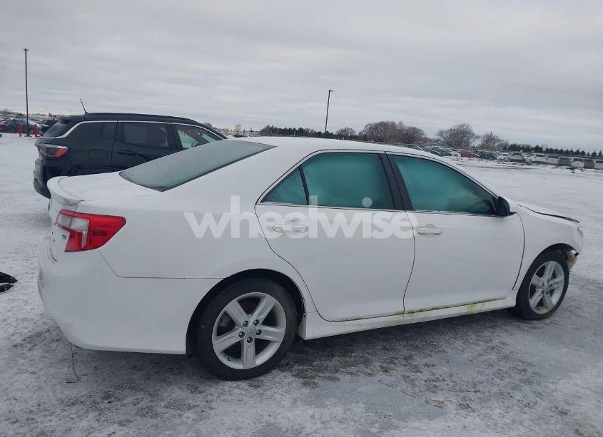 Photo 13 of 2013 Toyota Camry SE (VIN 4T1BF1FK3DU258772)