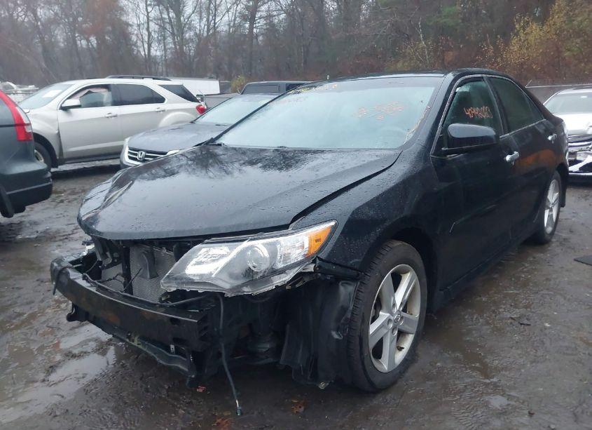 Photo 2 of 2013 Toyota Camry SE (VIN 4T1BF1FK3DU286278)