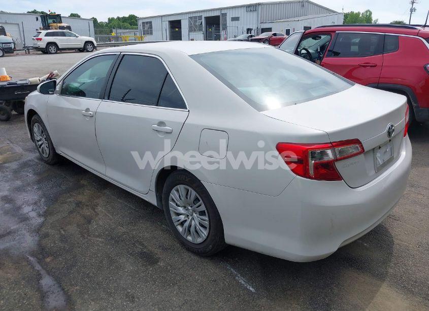 Photo 3 of 2013 Toyota Camry LE (VIN 4T1BF1FK3DU292971)