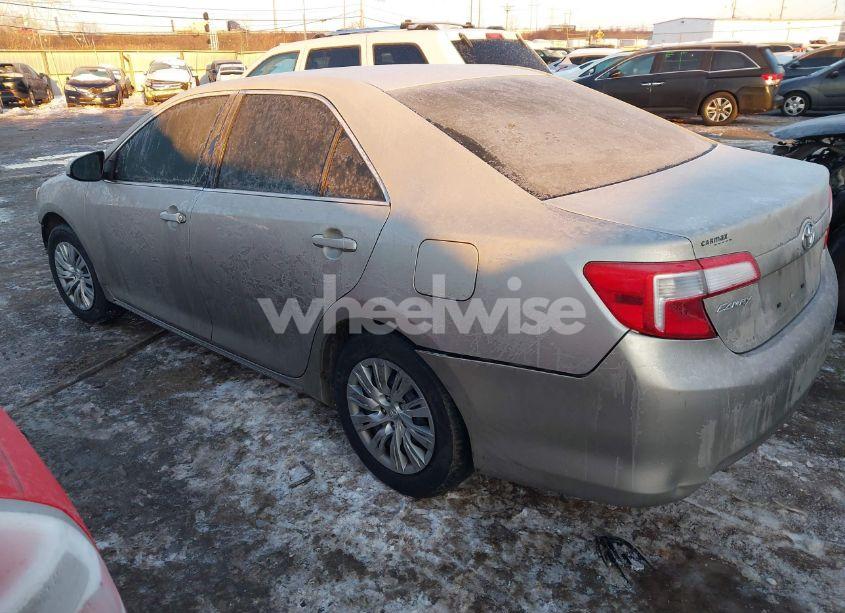 Photo 3 of 2013 Toyota Camry LE (VIN 4T1BF1FK3DU298074)