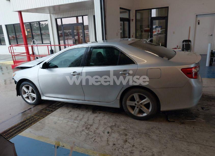 Photo 15 of 2013 Toyota Camry SE (VIN 4T1BF1FK3DU638498)