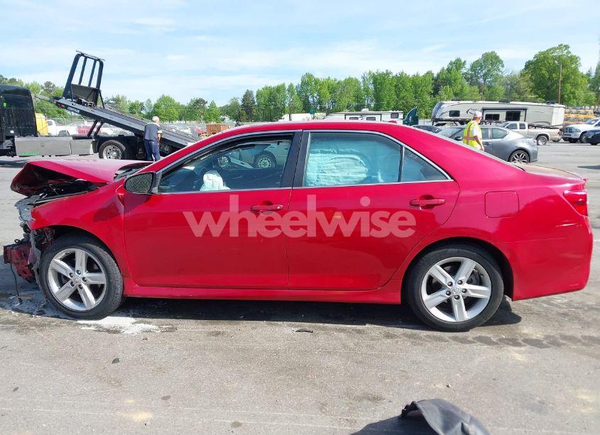 Photo 15 of 2013 Toyota Camry SE (VIN 4T1BF1FK3DU638985)