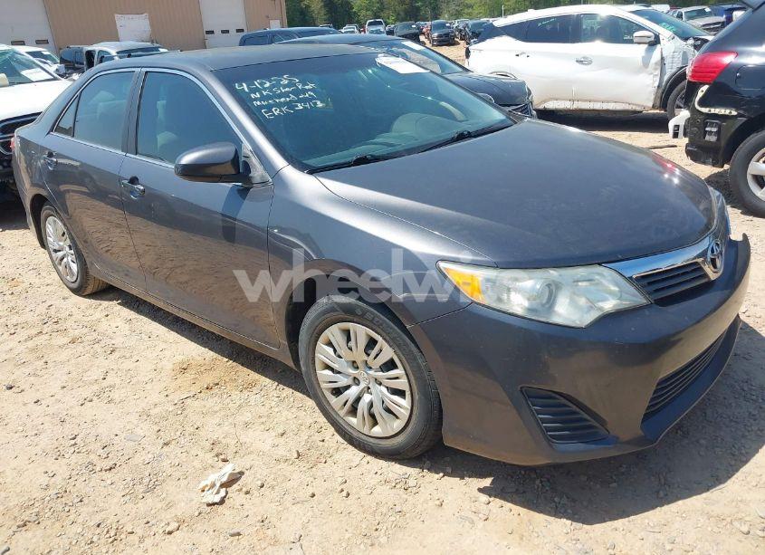 2013 Toyota Camry L (VIN 4T1BF1FK3DU646553) main photo