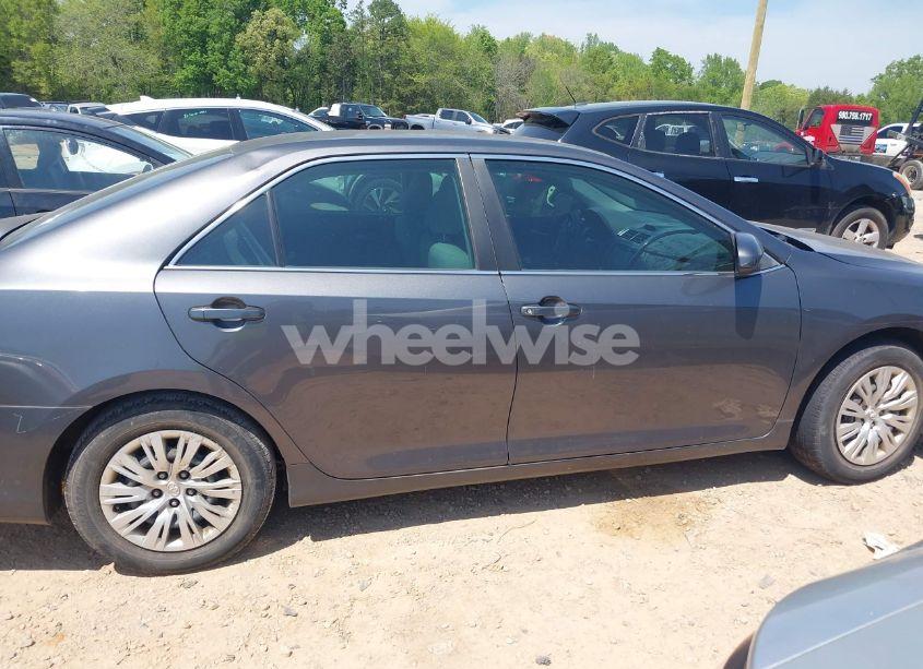 Photo 13 of 2013 Toyota Camry L (VIN 4T1BF1FK3DU646553)