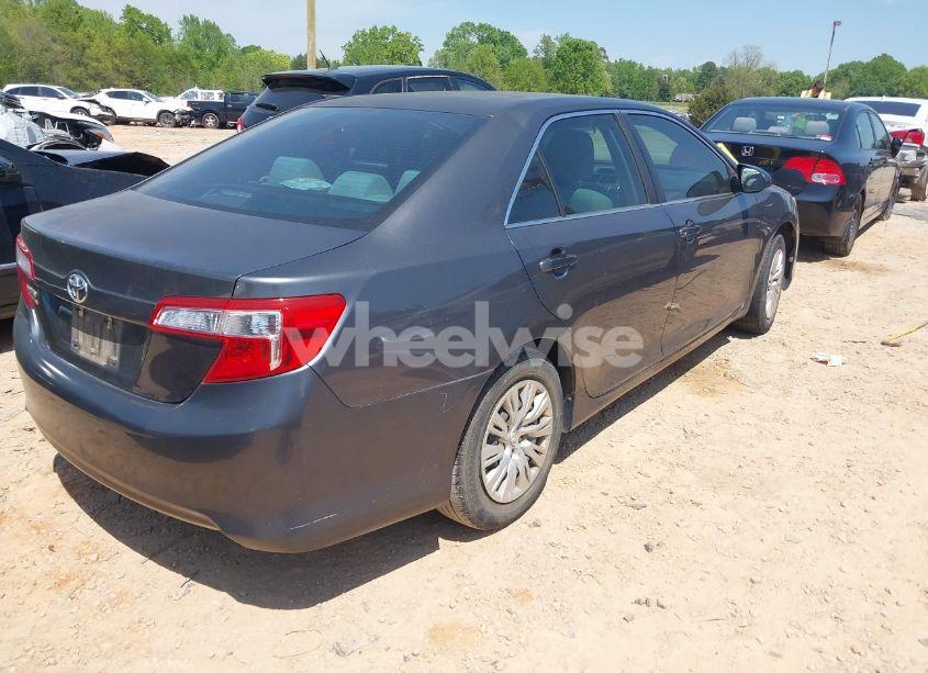 Photo 4 of 2013 Toyota Camry L (VIN 4T1BF1FK3DU646553)