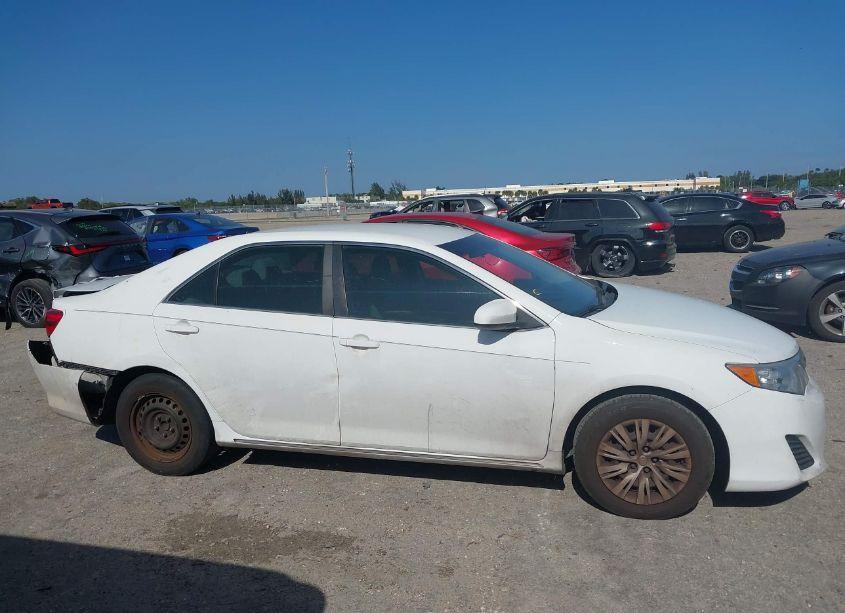 Photo 13 of 2013 Toyota Camry LE (VIN 4T1BF1FK3DU651218)