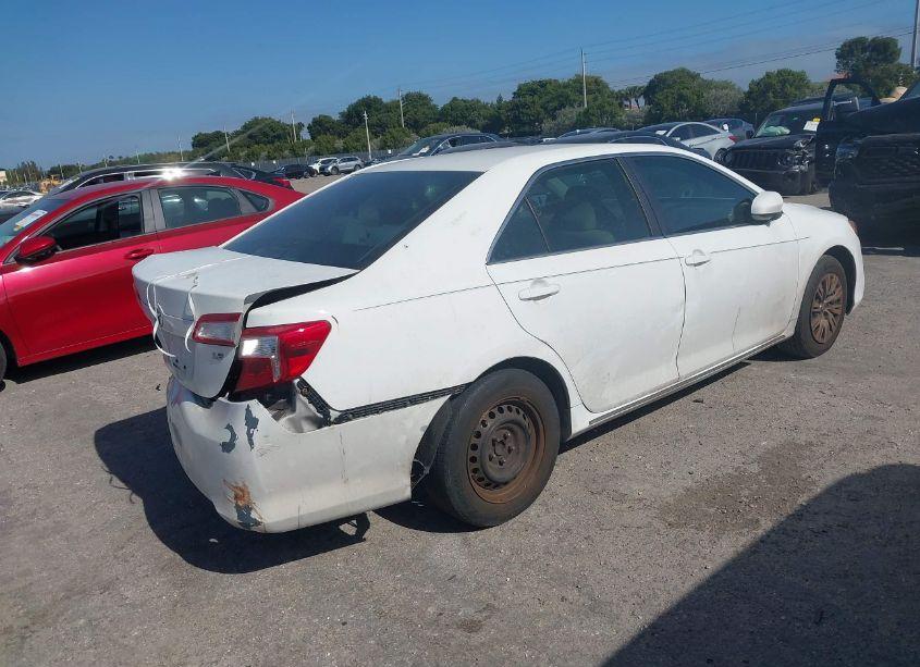 Photo 4 of 2013 Toyota Camry LE (VIN 4T1BF1FK3DU651218)