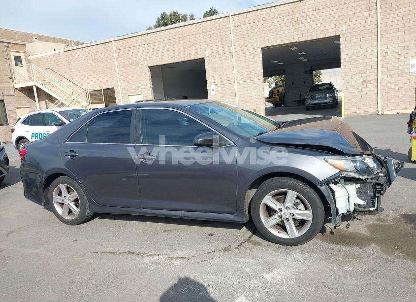 Photo 14 of 2013 Toyota Camry SE (VIN 4T1BF1FK3DU656774)