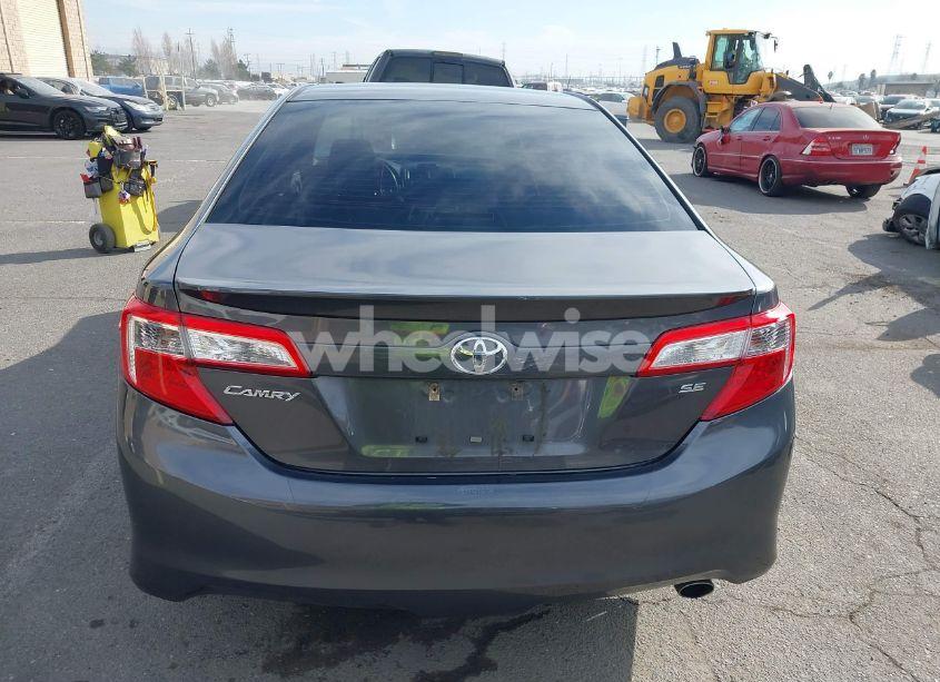 Photo 17 of 2013 Toyota Camry SE (VIN 4T1BF1FK3DU656774)