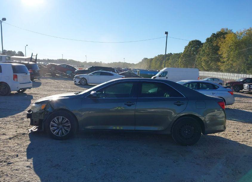 Photo 15 of 2013 Toyota Camry L (VIN 4T1BF1FK3DU669119)