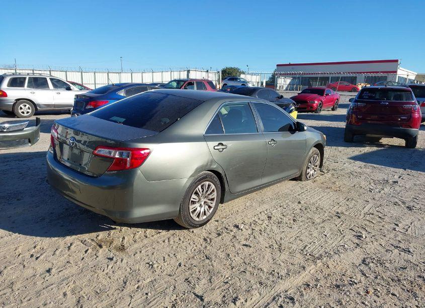 Photo 4 of 2013 Toyota Camry L (VIN 4T1BF1FK3DU669119)