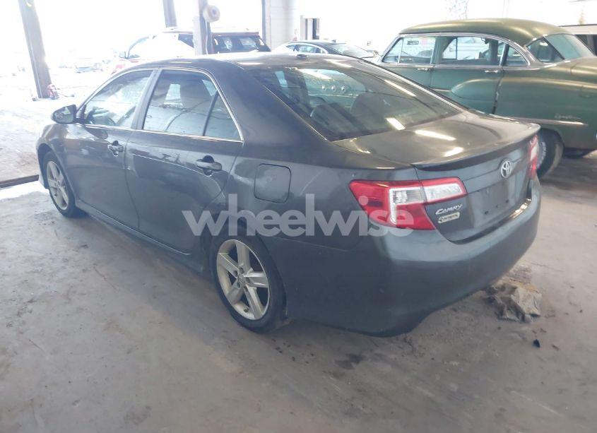 Photo 3 of 2013 Toyota Camry SE (VIN 4T1BF1FK3DU671209)