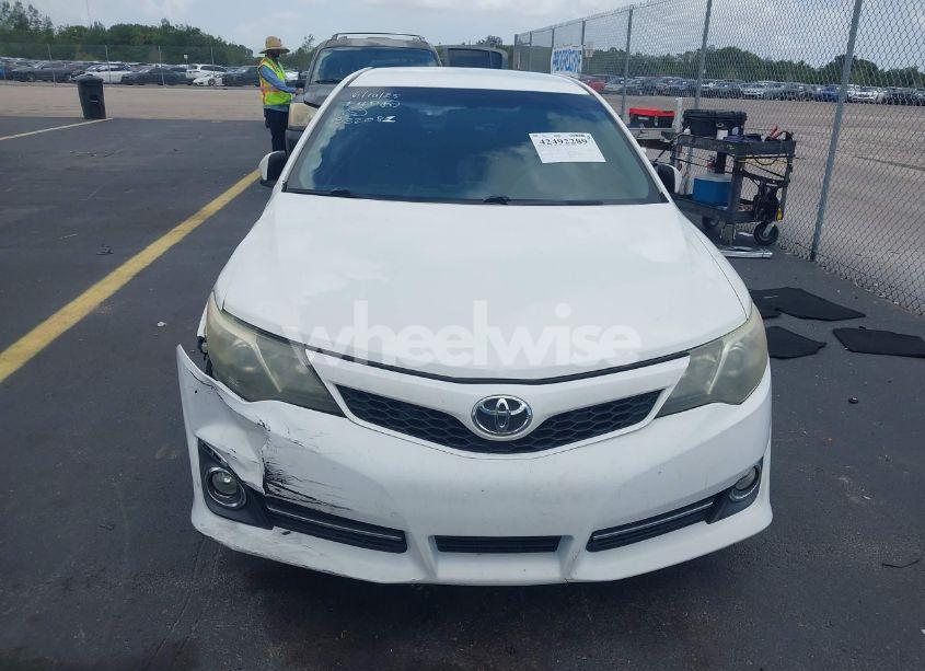Photo 12 of 2013 Toyota Camry SE (VIN 4T1BF1FK3DU683747)