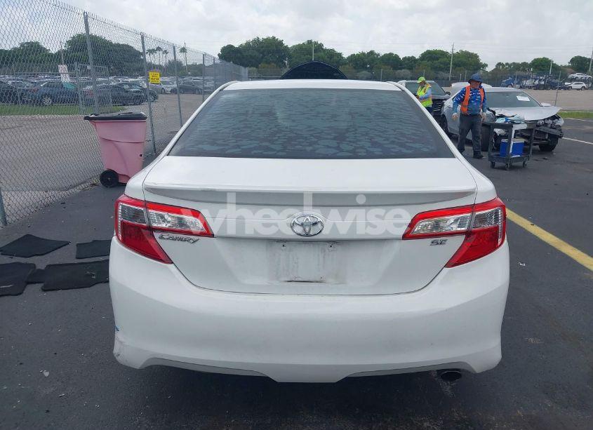 Photo 16 of 2013 Toyota Camry SE (VIN 4T1BF1FK3DU683747)