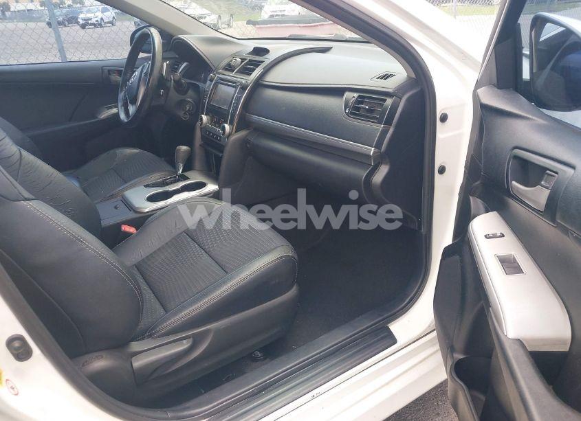 Photo 5 of 2013 Toyota Camry SE (VIN 4T1BF1FK3DU683747)