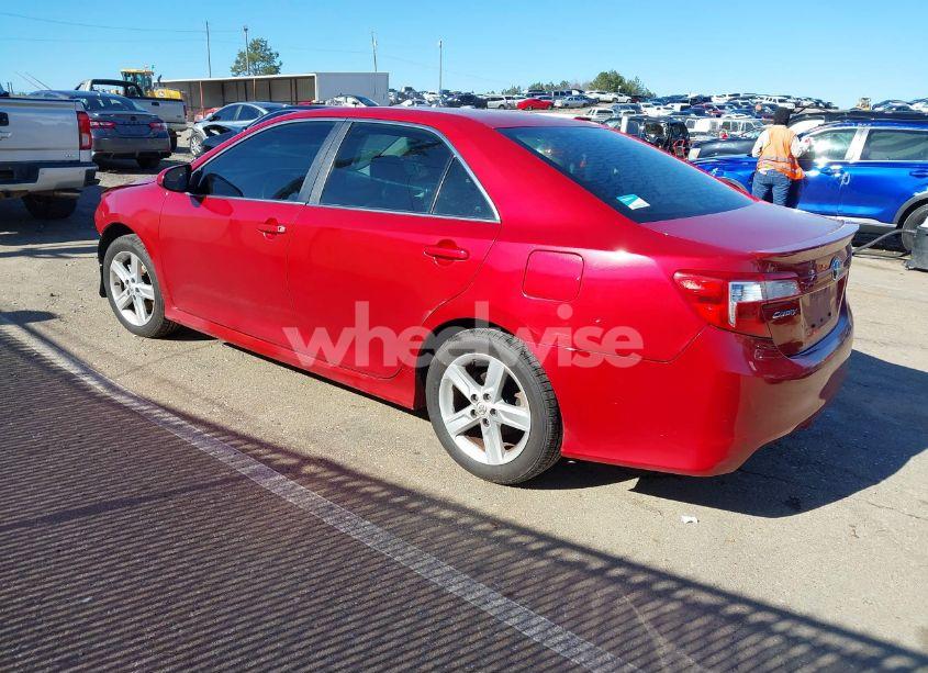 Photo 3 of 2013 Toyota Camry SE (VIN 4T1BF1FK3DU684980)