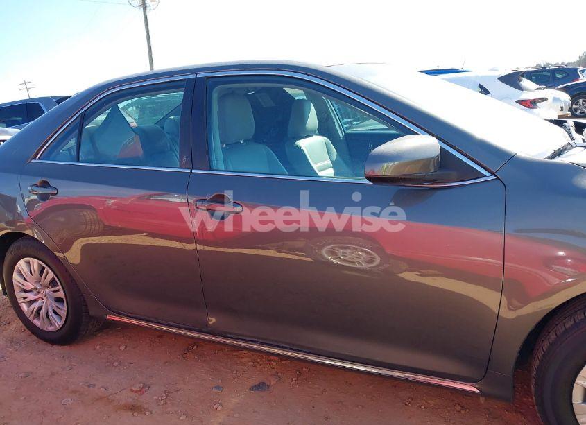 Photo 13 of 2013 Toyota Camry LE (VIN 4T1BF1FK3DU685689)