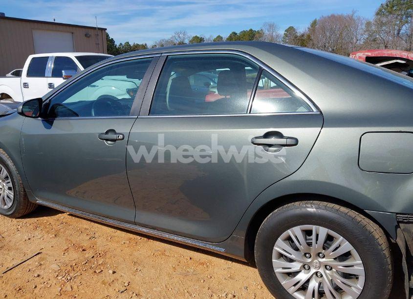 Photo 14 of 2013 Toyota Camry LE (VIN 4T1BF1FK3DU685689)