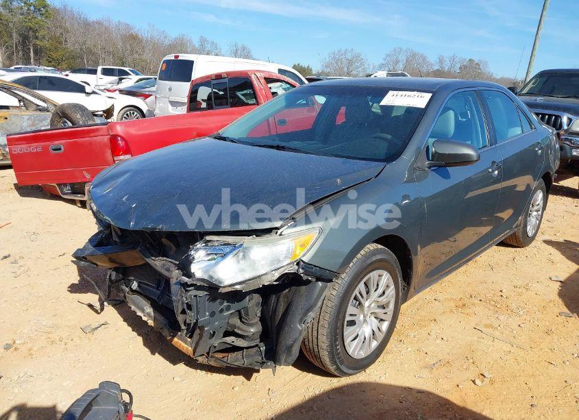 Photo 2 of 2013 Toyota Camry LE (VIN 4T1BF1FK3DU685689)