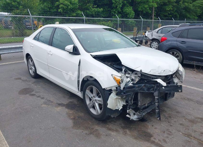 2013 Toyota Camry L (VIN 4T1BF1FK3DU692741) main photo