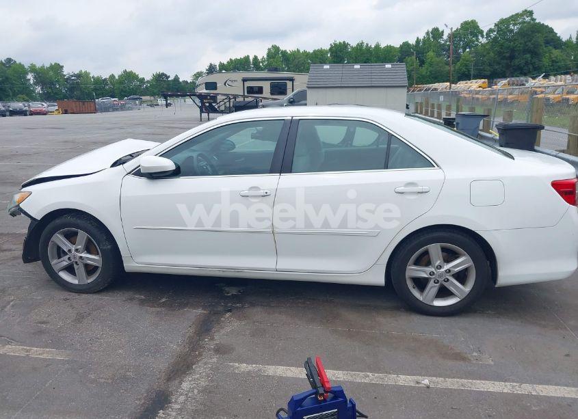 Photo 15 of 2013 Toyota Camry L (VIN 4T1BF1FK3DU692741)