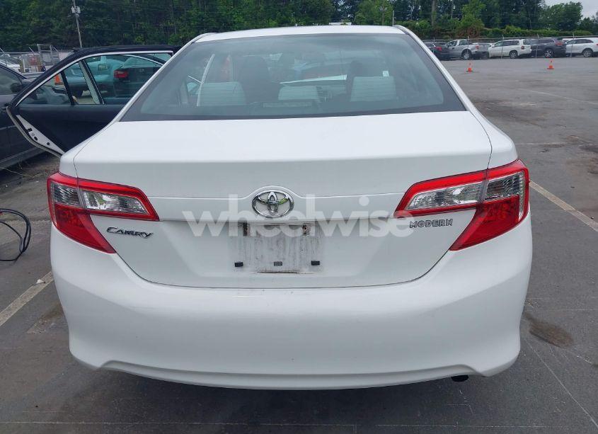 Photo 17 of 2013 Toyota Camry L (VIN 4T1BF1FK3DU692741)