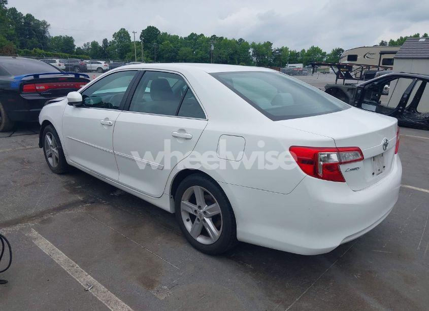 Photo 3 of 2013 Toyota Camry L (VIN 4T1BF1FK3DU692741)