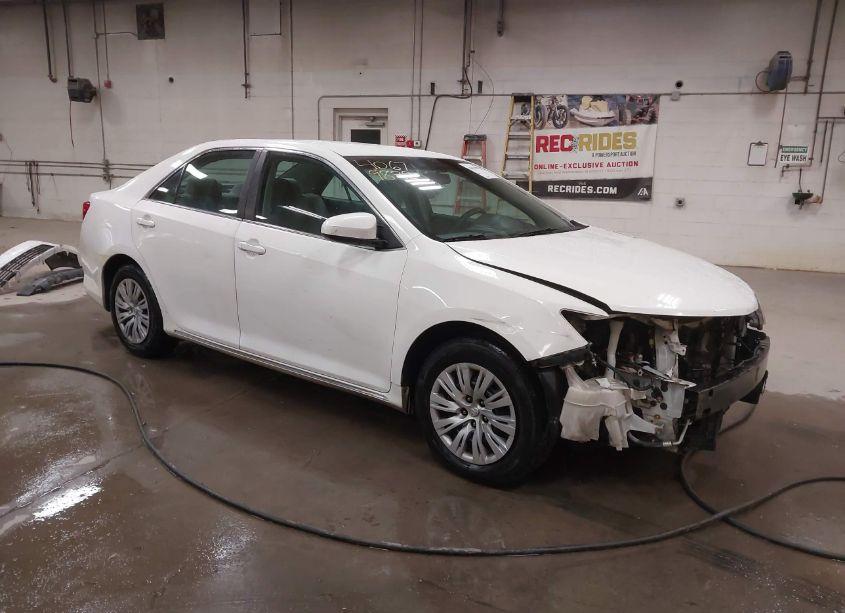 2013 Toyota Camry LE (VIN 4T1BF1FK3DU696062) main photo