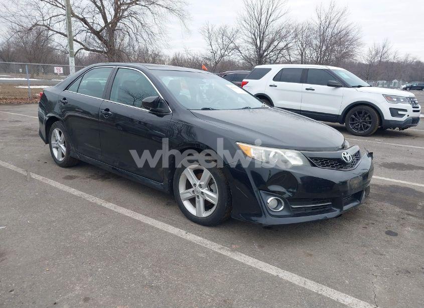 2013 Toyota Camry SE (VIN 4T1BF1FK3DU717119) main photo