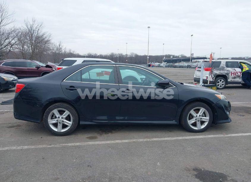 Photo 13 of 2013 Toyota Camry SE (VIN 4T1BF1FK3DU717119)