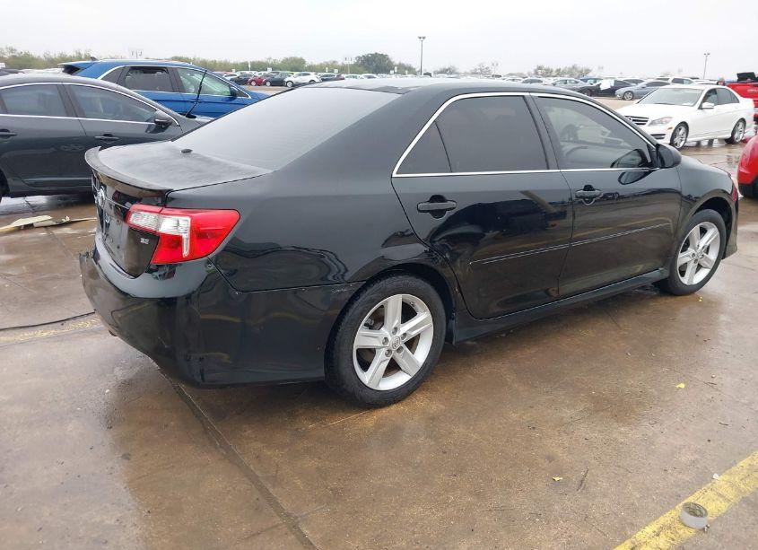 Photo 4 of 2014 Toyota Camry SE (VIN 4T1BF1FK3EU303520)