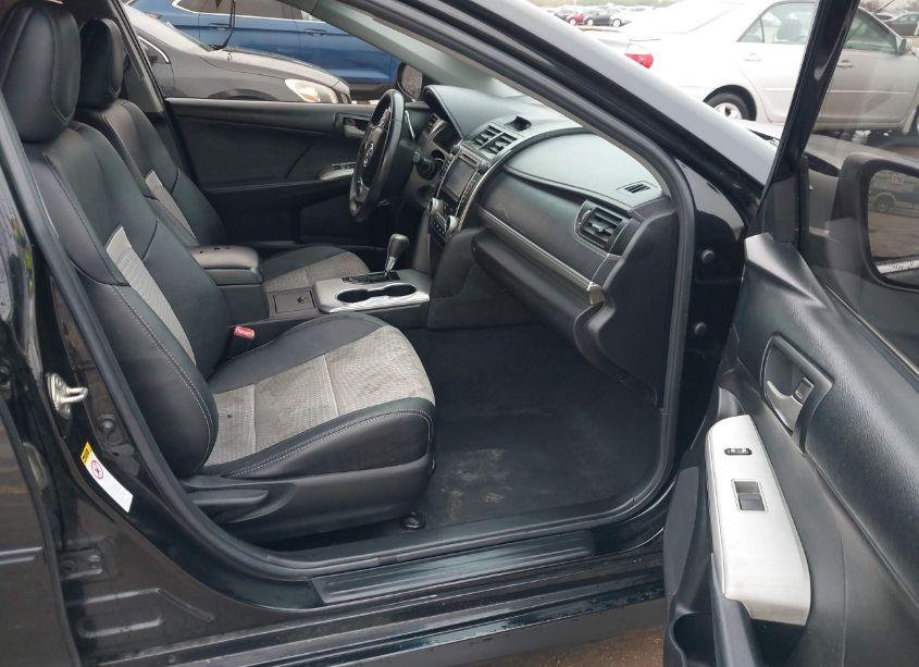 Photo 5 of 2014 Toyota Camry SE (VIN 4T1BF1FK3EU303520)