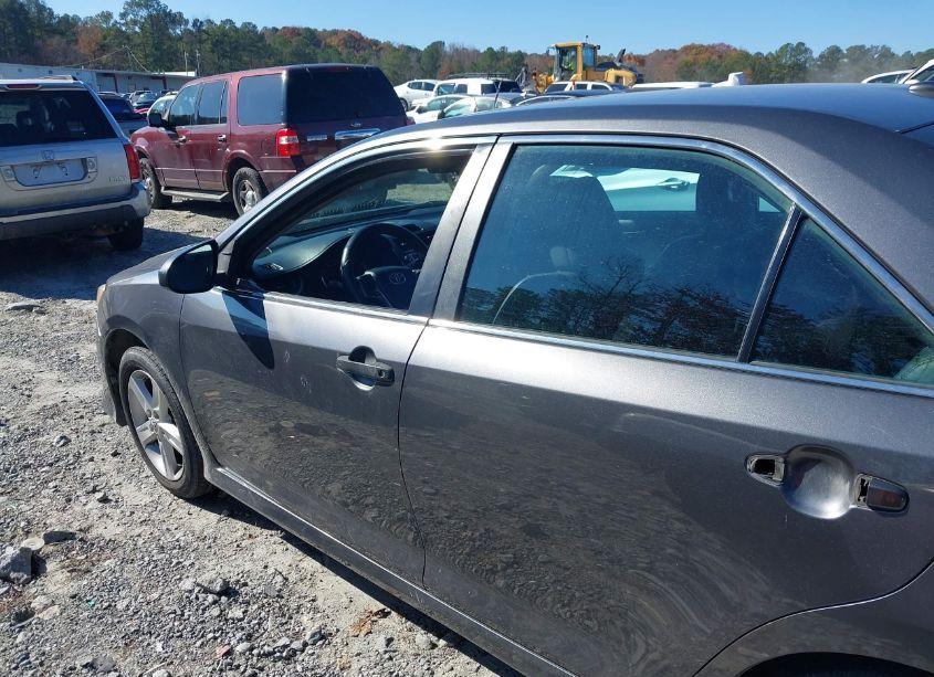 Photo 14 of 2014 Toyota Camry SE (VIN 4T1BF1FK3EU309916)