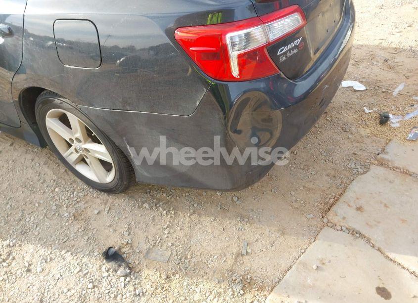 Photo 6 of 2014 Toyota Camry SE (VIN 4T1BF1FK3EU311424)