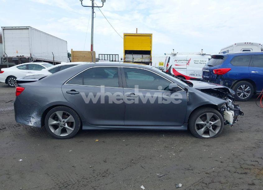 Photo 13 of 2014 Toyota Camry SE SPORT (VIN 4T1BF1FK3EU317370)