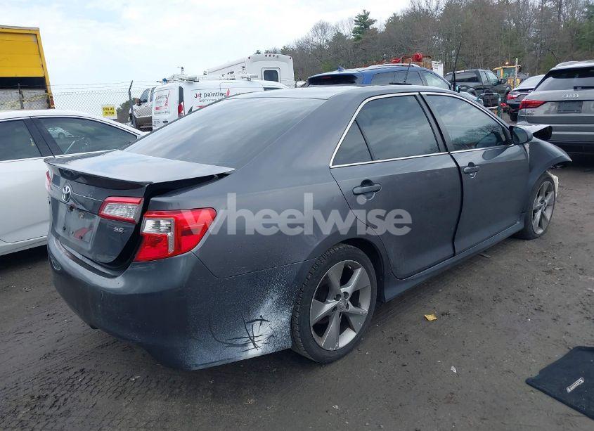 Photo 4 of 2014 Toyota Camry SE SPORT (VIN 4T1BF1FK3EU317370)