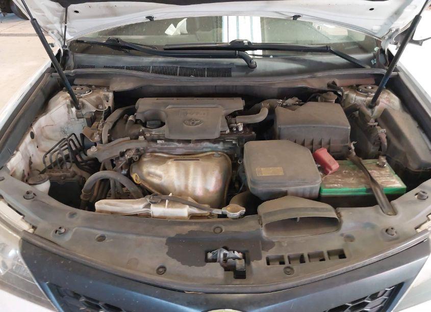 Photo 10 of 2014 Toyota Camry SE (VIN 4T1BF1FK3EU318504)