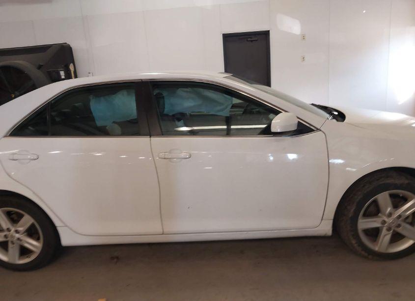 Photo 13 of 2014 Toyota Camry SE (VIN 4T1BF1FK3EU318504)