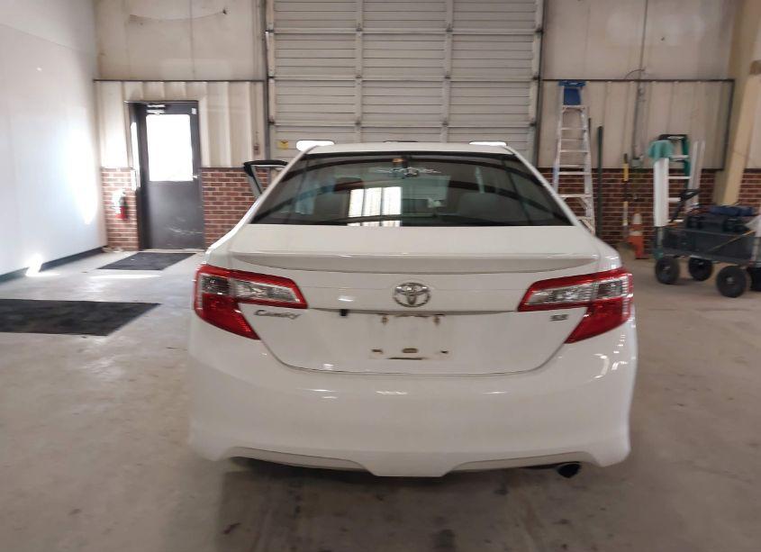 Photo 16 of 2014 Toyota Camry SE (VIN 4T1BF1FK3EU318504)