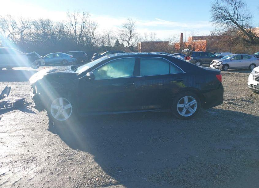 Photo 15 of 2014 Toyota Camry SE (VIN 4T1BF1FK3EU319572)