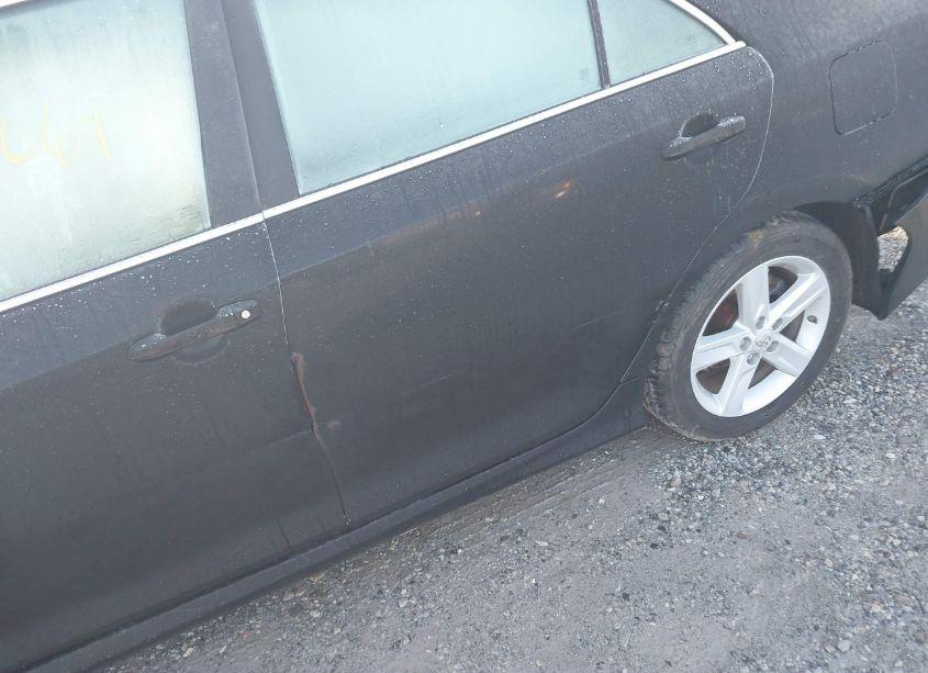 Photo 19 of 2014 Toyota Camry SE (VIN 4T1BF1FK3EU319572)