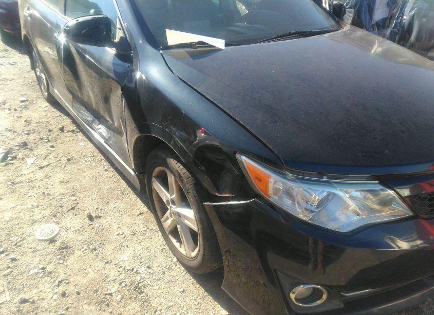 Photo 6 of 2014 Toyota Camry SE (VIN 4T1BF1FK3EU330166)